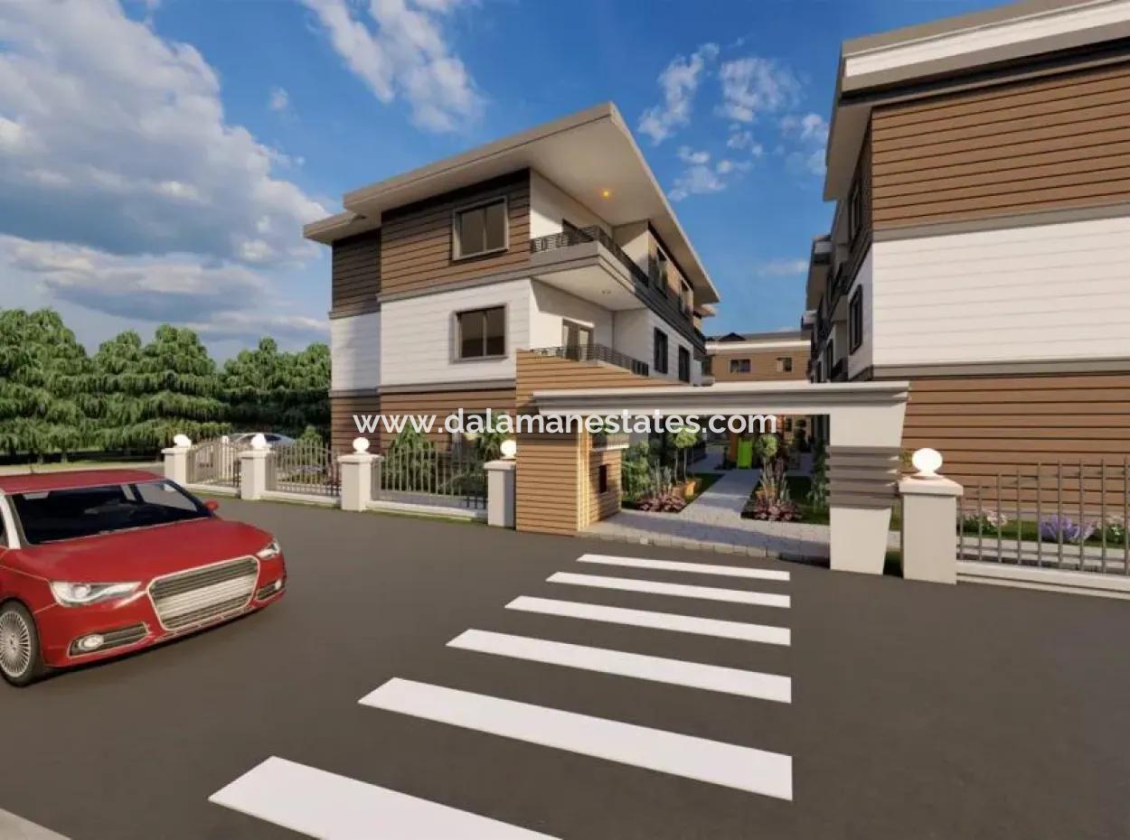 Satılık Havuzlu Site İçinde 2+1 Daire